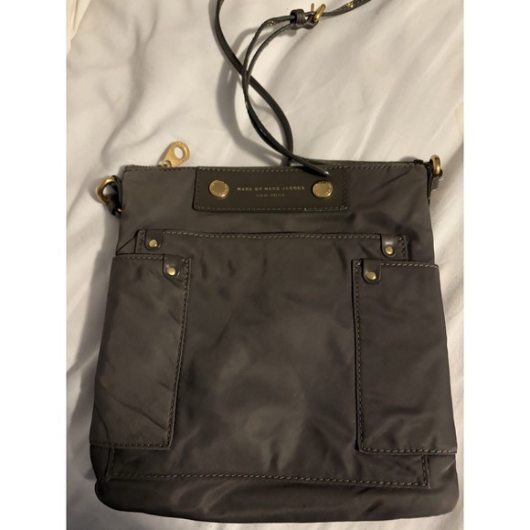 MARC by Marc Jacobs New York Bag Preppy Nylon Sia Crossbody Gray Adj. Strap‎ - Picture 2 of 7